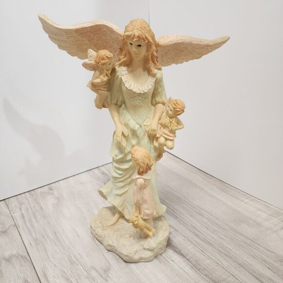 United Design Angel Collection "THE GIFT"  1996 AA-094 - Picture 1 of 6